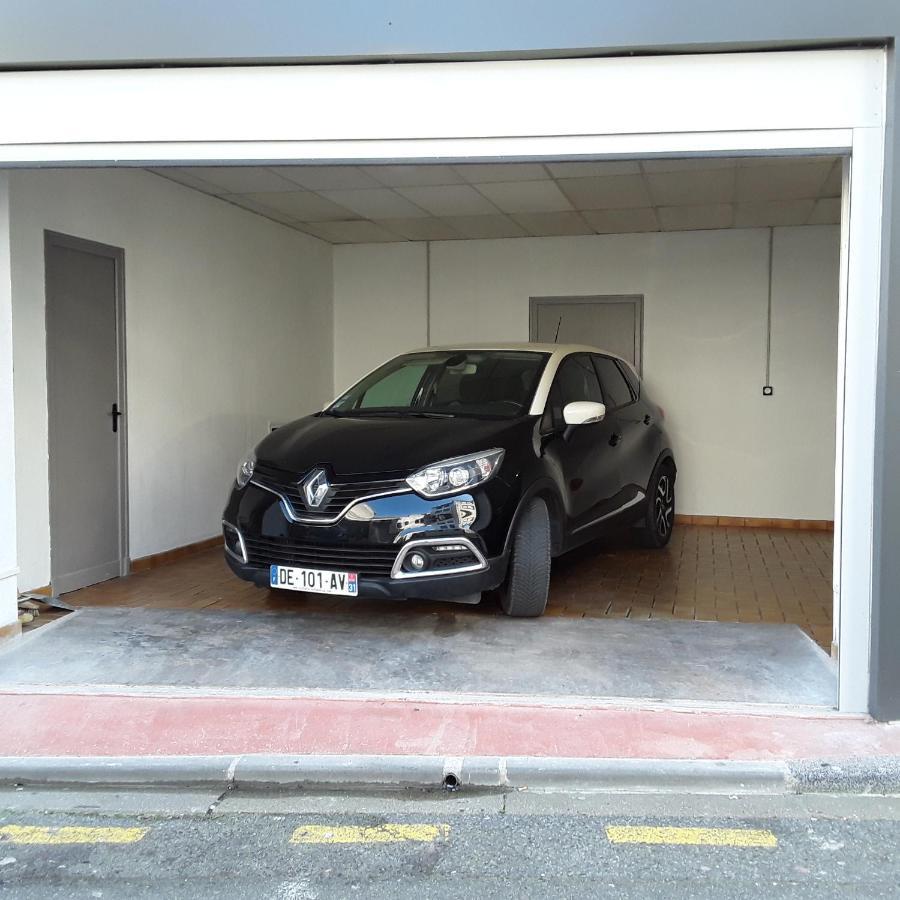 Maison De Ville Avec Garage Et Terrasse Lourdes Eksteriør bilde