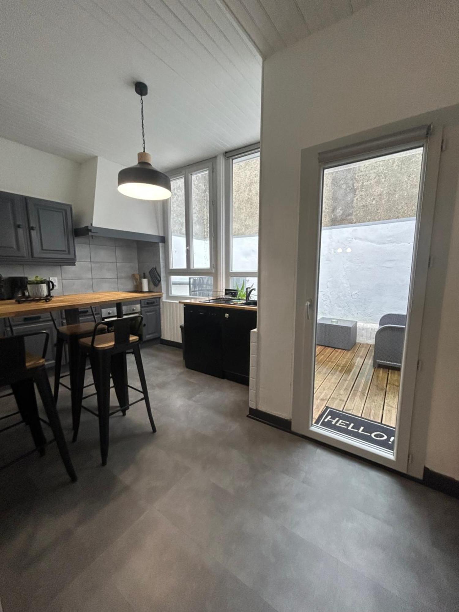 Maison De Ville Avec Garage Et Terrasse Lourdes Eksteriør bilde